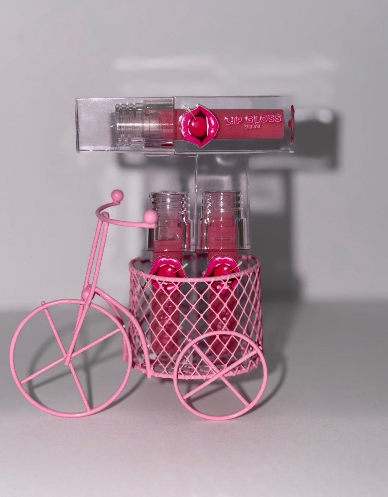 Yeyi lip Gloss /Yogurt Fruit